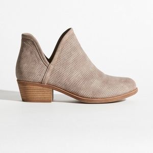 Amanda Blu Taupe Perforated Booties Size 8.5